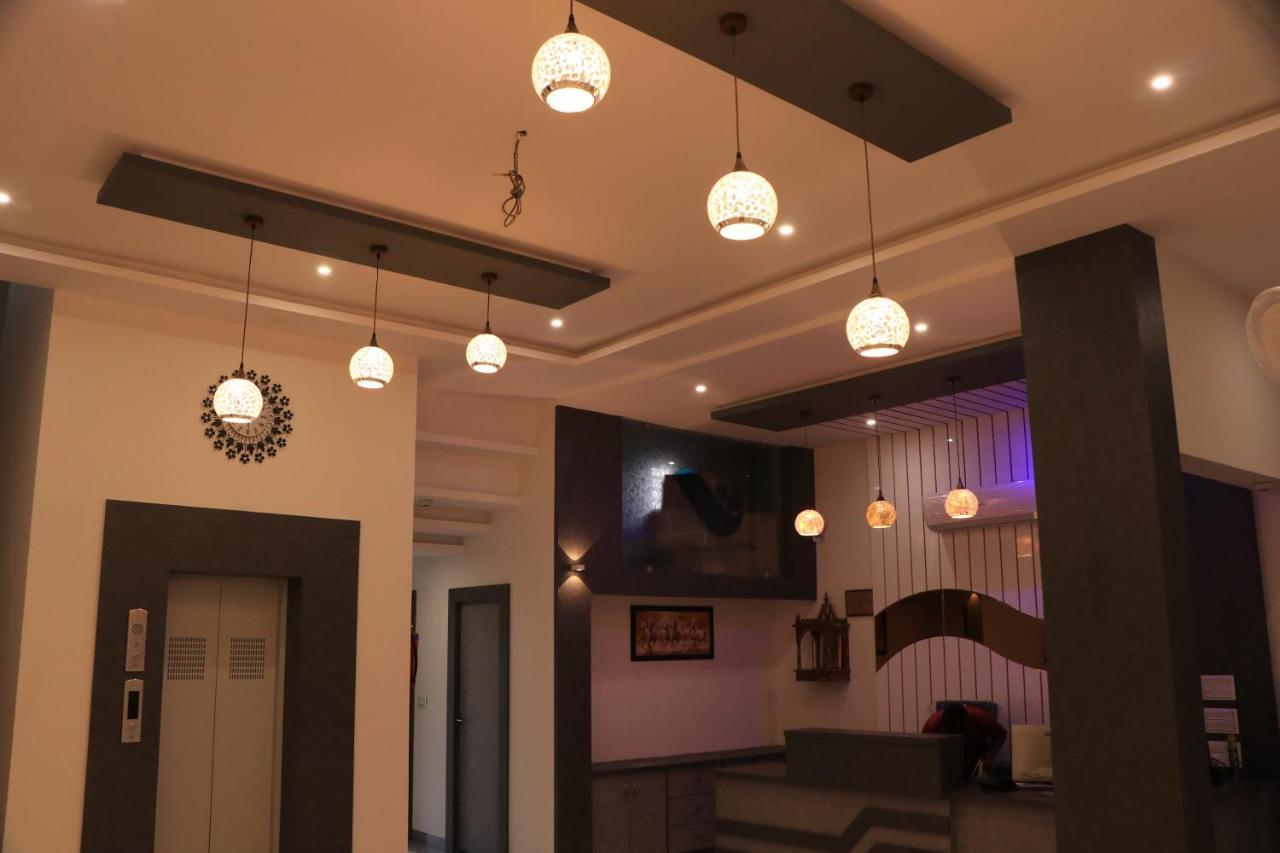 Hotel Viraj Residency Bhuj Exterior photo