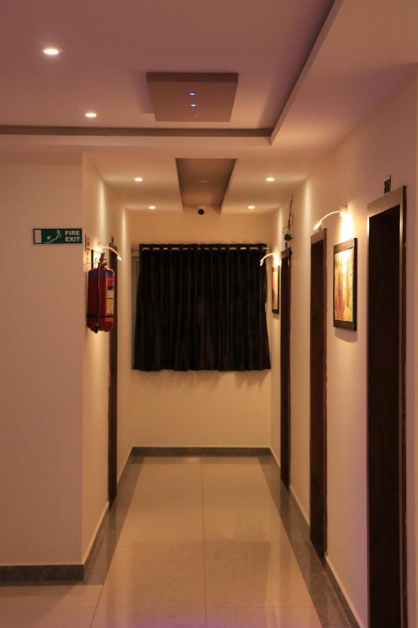 Hotel Viraj Residency Bhuj Exterior photo