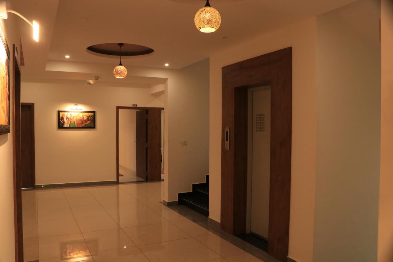 Hotel Viraj Residency Bhuj Exterior photo