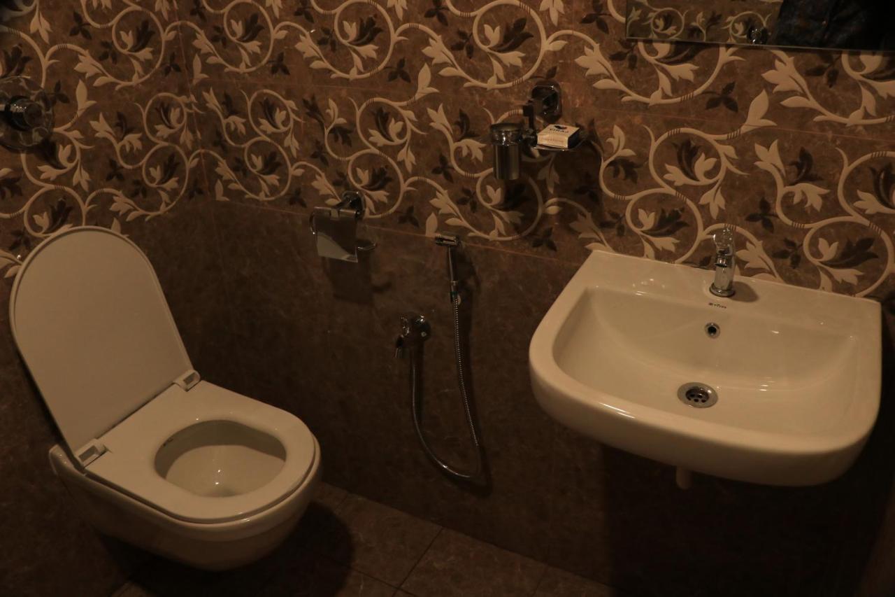 Hotel Viraj Residency Bhuj Exterior photo